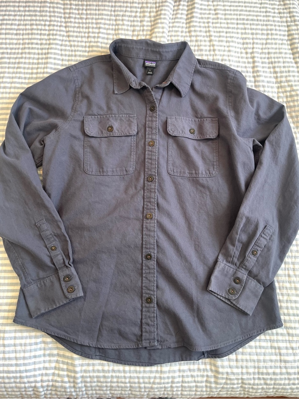 Patagonia Women’s Long-Sleeve Button-Up Shirt — Slate Gray